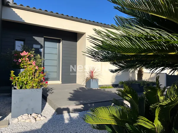Vendre : Magnifique maison moderne située dans le secteur prisé de Sion sur l'Océan. 