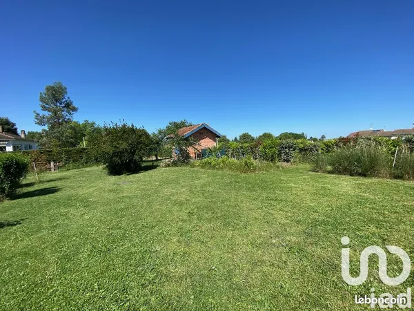 Terrain 1326 m² Nérac 