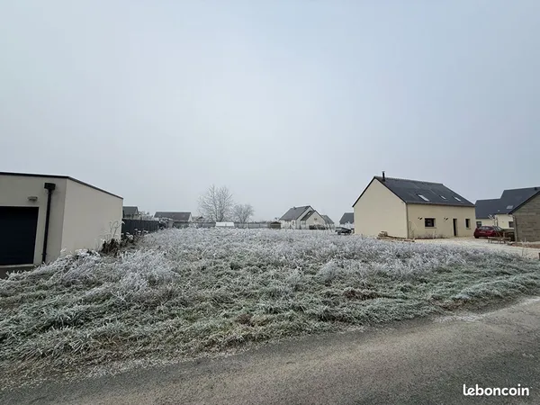 Terrain 834 m² DIERRE 