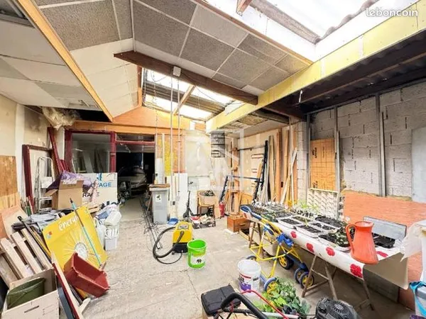 Local 182 m² 