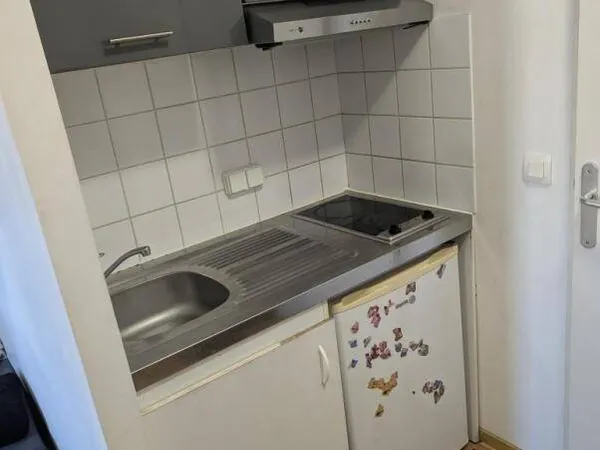 Studio 1 pièce 20 m² 