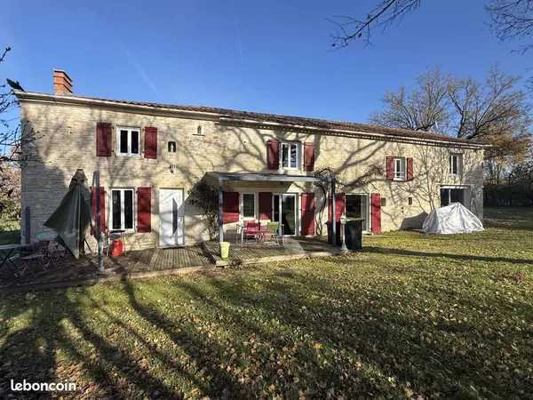 Maison 10 pièces 253 m² 