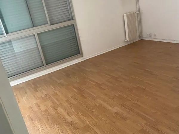 F2 60m2 avec parking en sous sol et gardien 