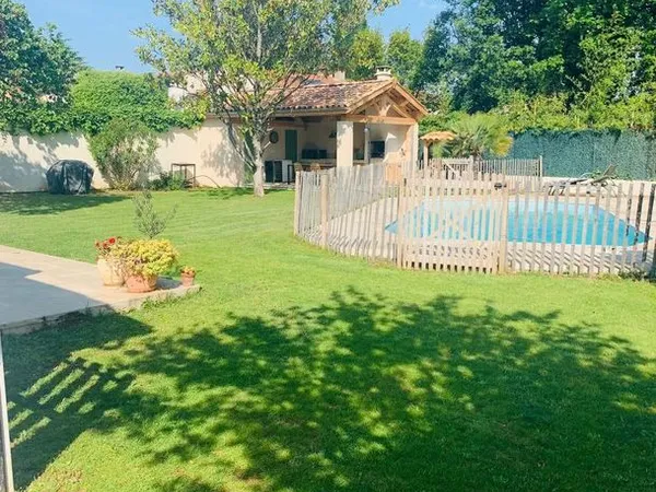 Propriété 5 pièces - Montélimar 
