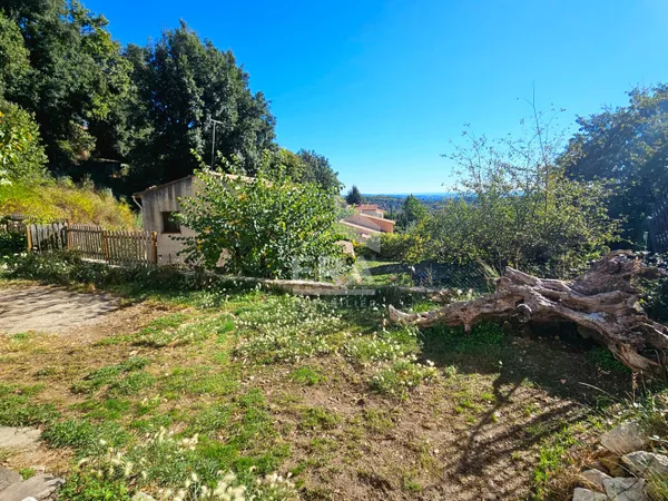 Maison à finir Tourrettes sur Loup ! 