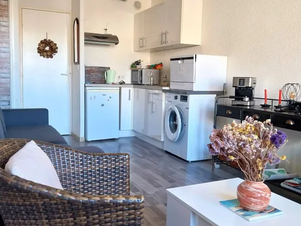 Studio 1 pièce 24 m² 