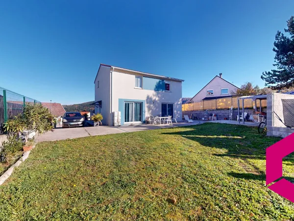 EXCLUSIVITÉ! MAISON INDIVIDUELLE 131m2 hab., TERRAIN PLAT DE 55 