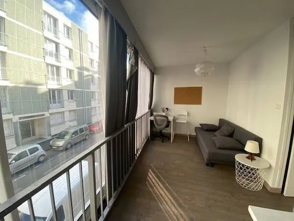 Studio 1 pièce 10 m² 