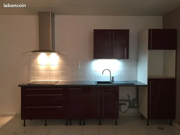 PARTICULIER LOUE F3 de 75 M² FG 3 MAISONS 