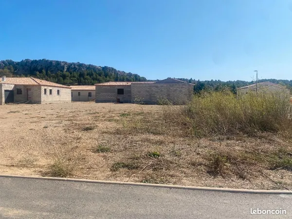 Terrain 428 m² Roquefort Des Corbieres 