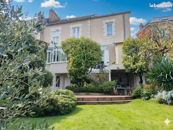 Maison 8 pièces 165 m² 