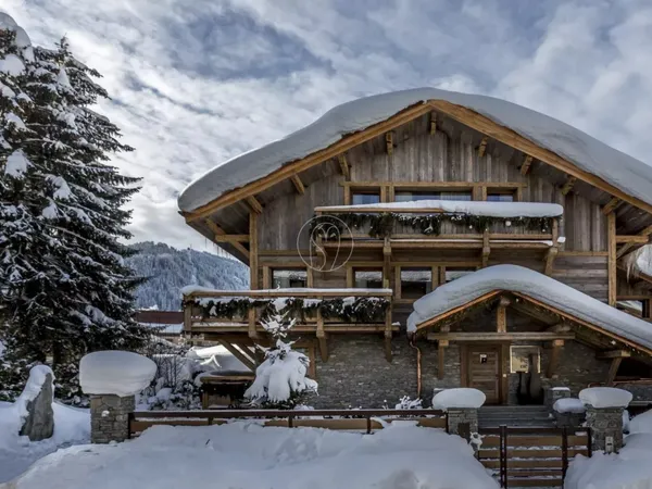 CHALET D'EXCEPTION - COEUR DU VILLAGE - 7 CHAMBRES 