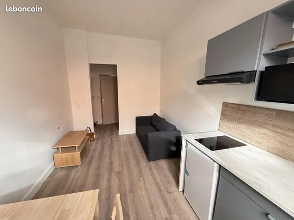 Studio 1 pièce 20 m² 