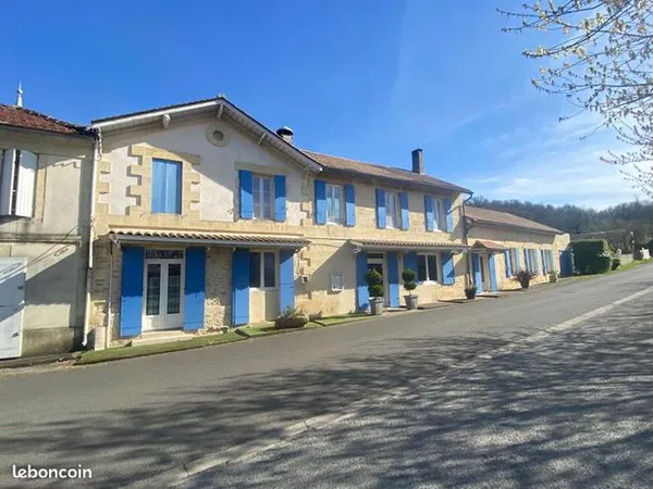 Maison 7 pièces 300 m² 