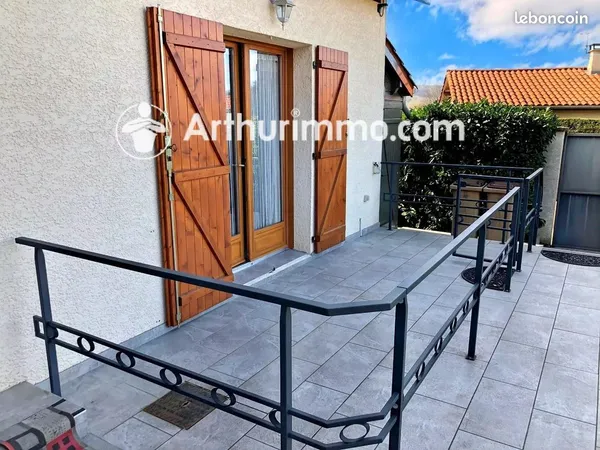 Studio 1 pièce 24 m² 