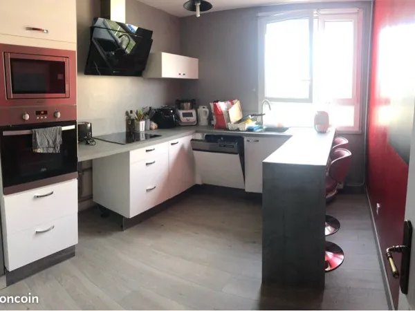 T2 52m2 avec loggia et parking 