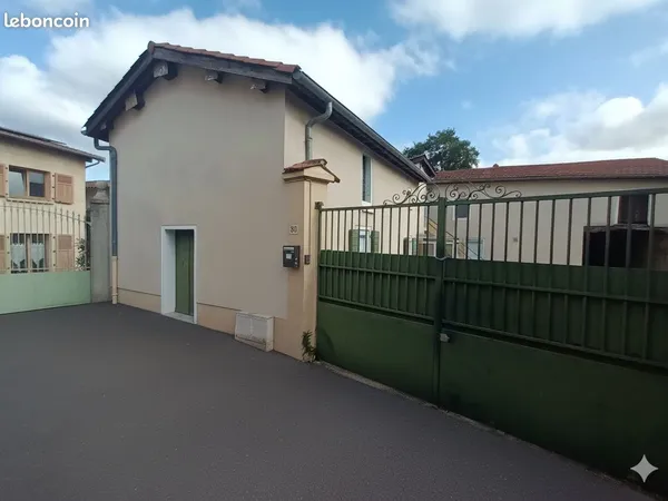 Bâti à modeler en maison familile 