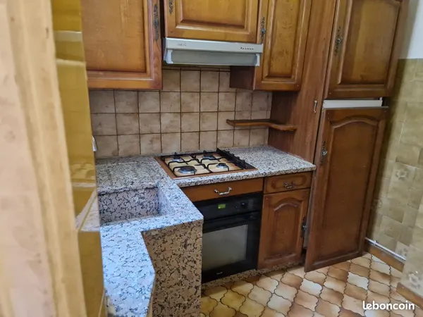 2 pièces à louer très bien situé 