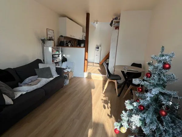 Quartier chasse royale maison rénovée avec jardinet meublée ou nue 