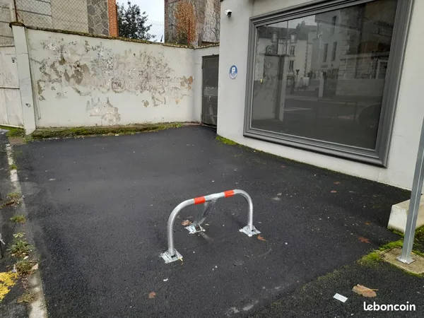 Parking/box Aurillac 