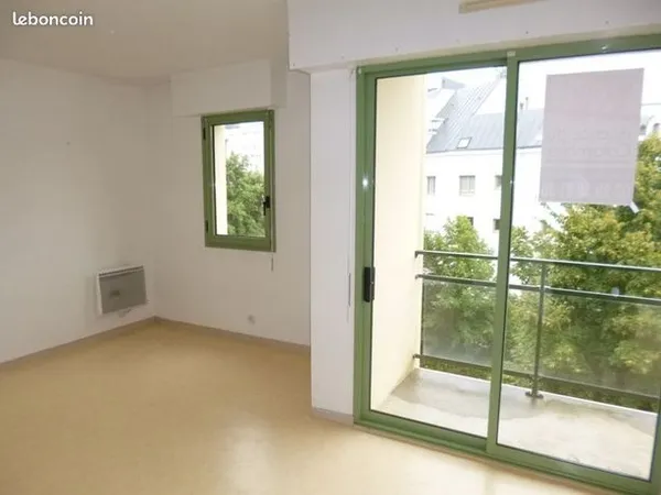 Studio 1 pièce 20 m² 
