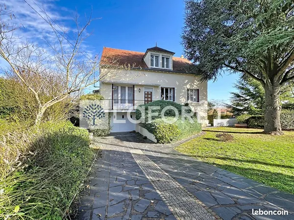 Maison 8 pièces 187 m² 