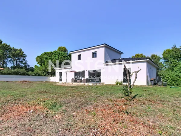 A VENDRE VIDAUBAN Maison contemporaine de 185m² 4 chambres GARAGE sur 1200m2 de terrain 