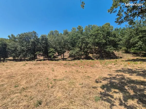Terrain 800 m² Taradeau 
