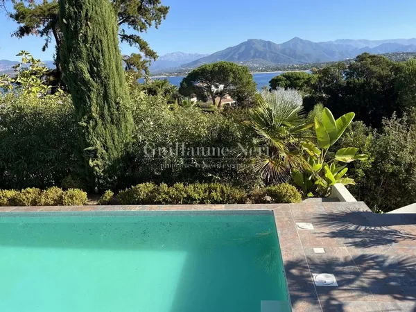 Villa 9 pièces 130 m² 