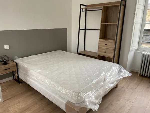 Studio 1 pièce 17 m² 