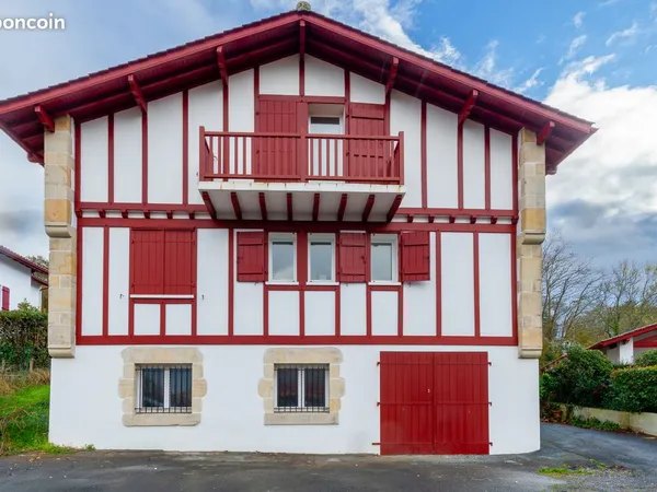Maison 6 pièces 250 m² 