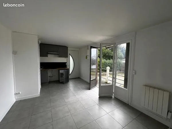 Studio 1 pièce 20 m² 