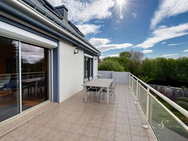 Maison 6 pièces 159 m² 
