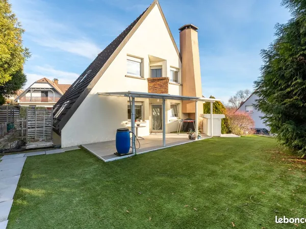 Villa 8 pièces 222 m² 
