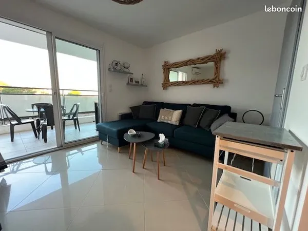 Studio 1 pièce 25 m² 