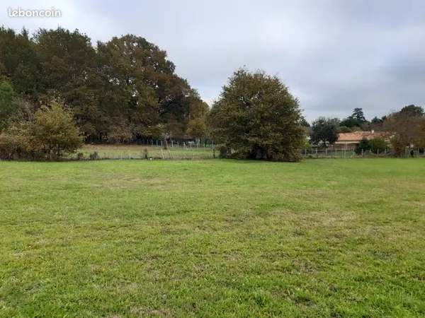 Terrain 800 m² Saint Macaire 