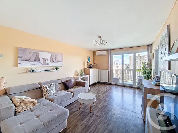 Appartement 4 pièces 79 m² 