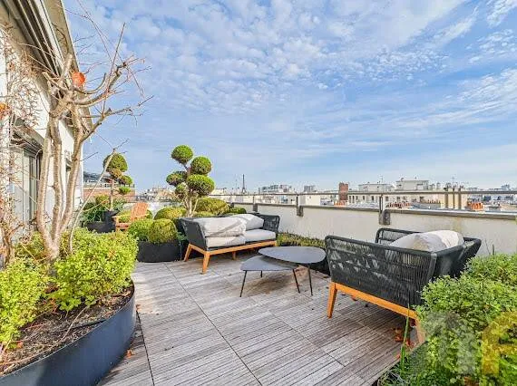 Duplex 7 pièces 185 m² 