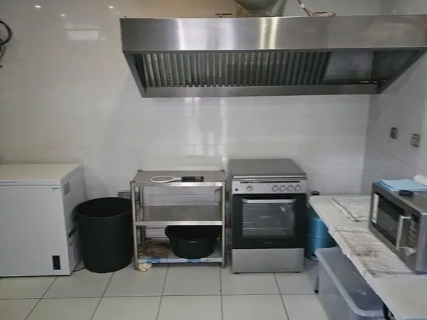Dark kitchen 