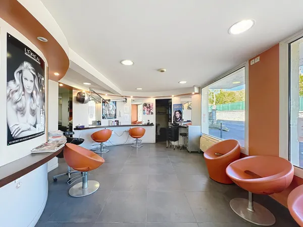 SALON DE COIFFURE 