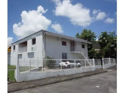 A VENDRE, le Lamentin, immeuble de rapport 534m2 