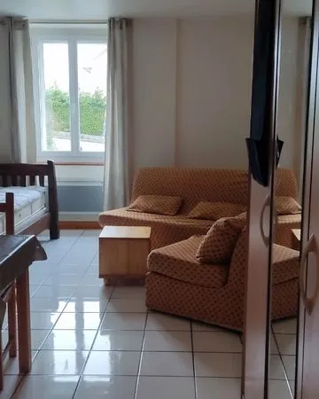 5mn centre de la Roche sur foron, studio 28m2, meublé, place parking privative 