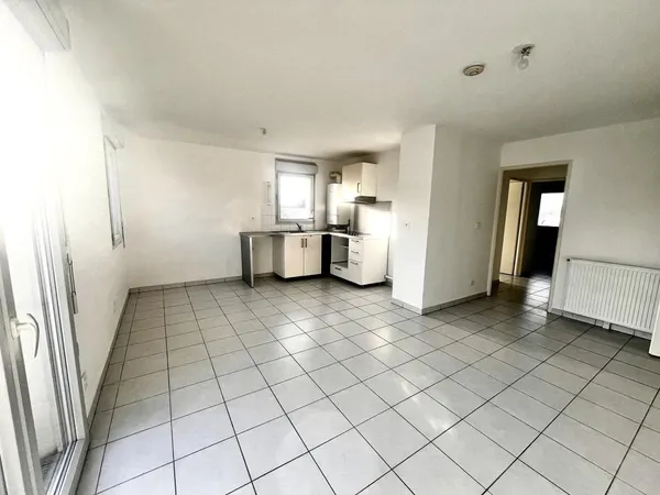 Appartement 3 pièces en dernier étage 