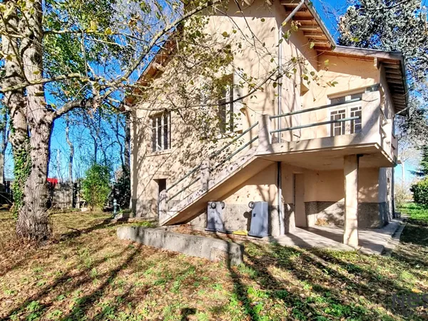 Maison dans Carbonne avec terrain divisible de 3422 m2 
