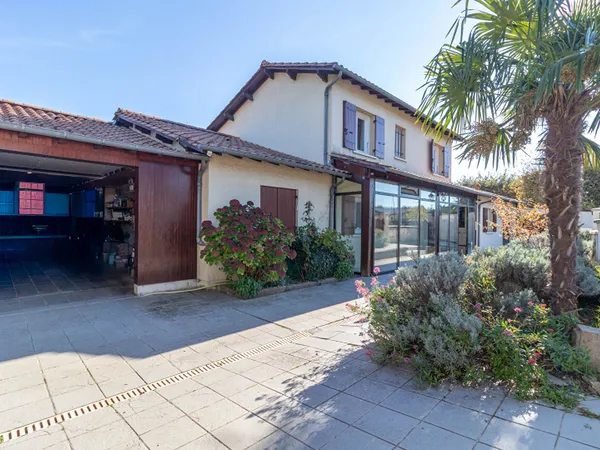 Maison 6 pièces 180 m² 