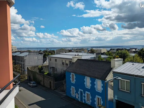 Appartement atypique de 120 m² - Vue mer imprenable - 4 pièces - Garage - Charme de l'ancien 
