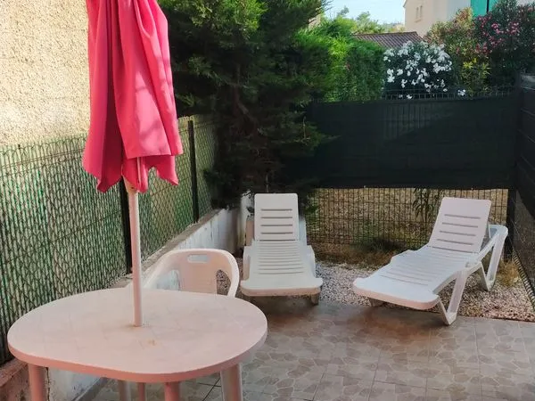 Studio meublé avec terrasse à Saint cyprien 