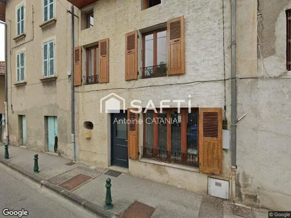 Moirans - Maison de ville 97m², 4 chambres sur 3 niveaux. 