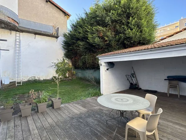 Duplex 6 pièces 182 m² 