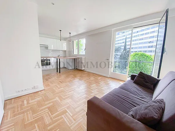 Studio 1 pièce 30 m² 